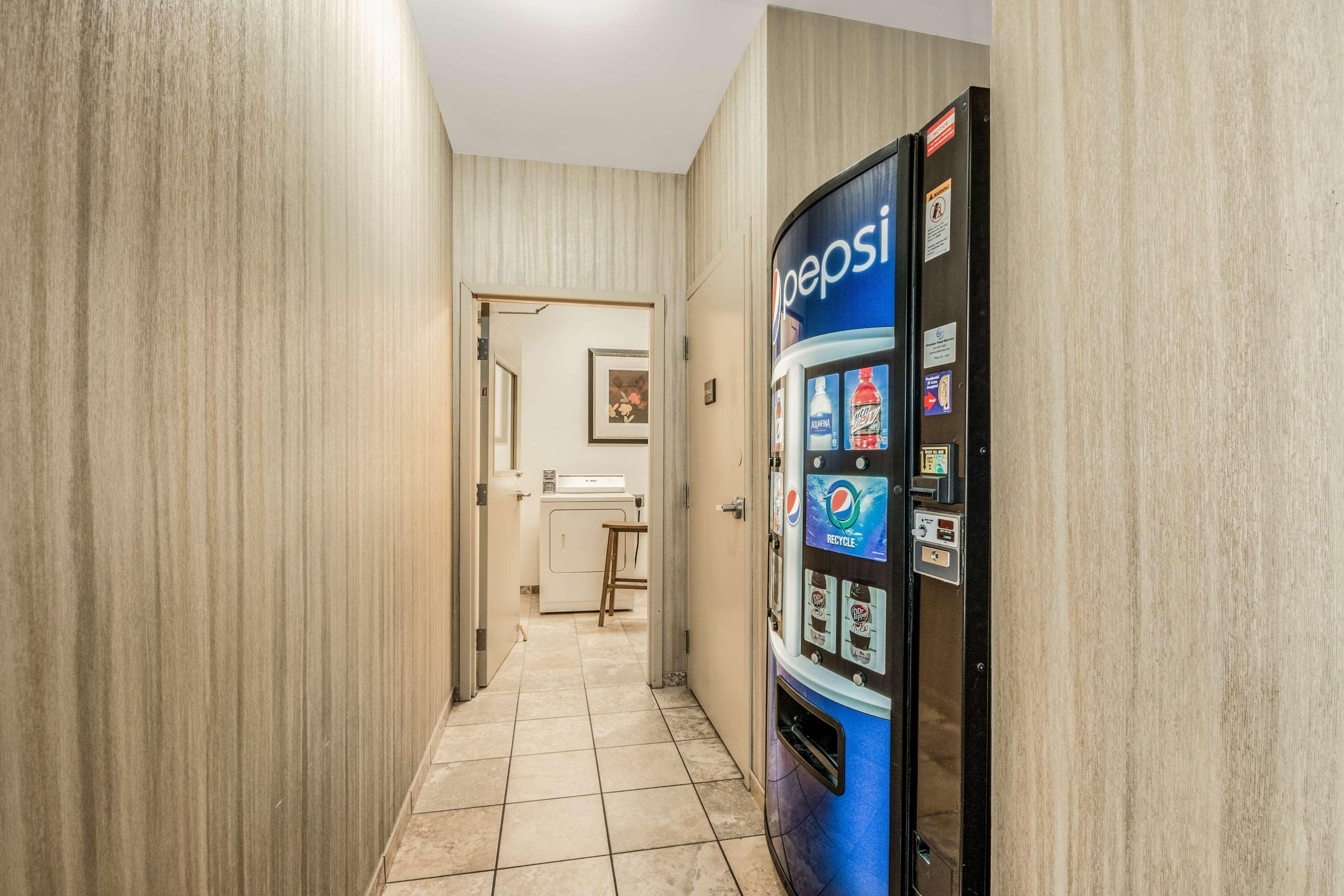 Hampton Inn Derby-Wichita Southeast Экстерьер фото