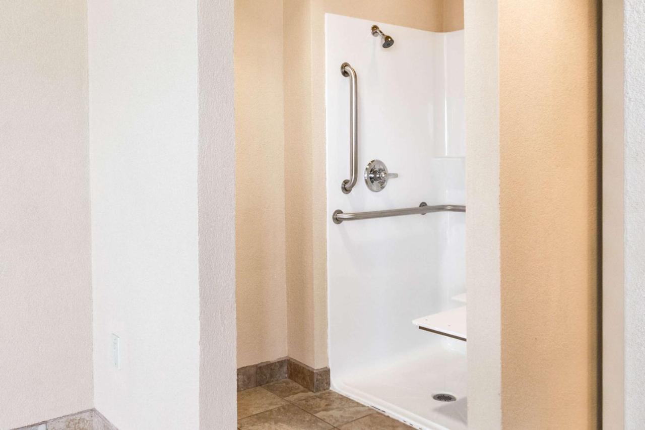 Hampton Inn Derby-Wichita Southeast Экстерьер фото